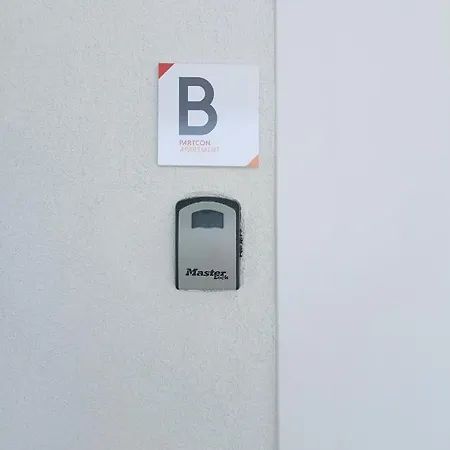 Partcon In Private B Apartment