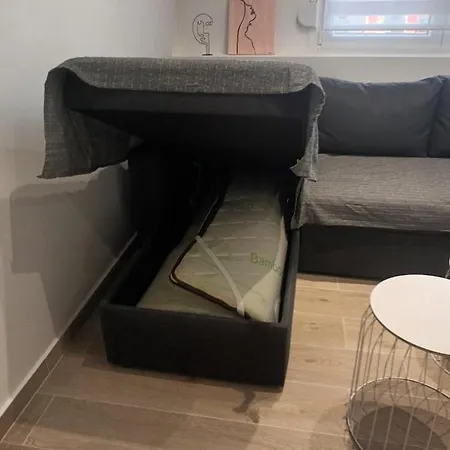 Partcon In Private B * Néoi Epivátai